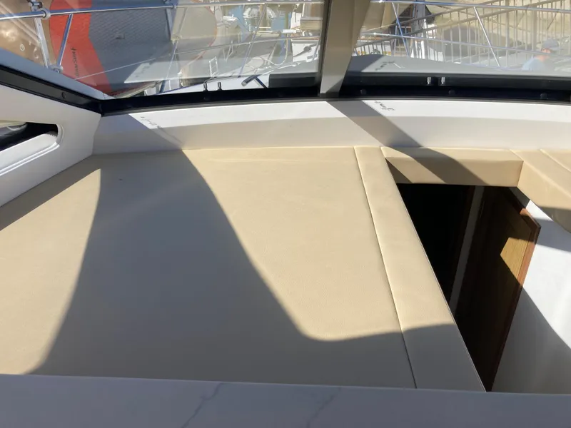 Slide: The Image of Sea Ray Fly 510 2018 - 86