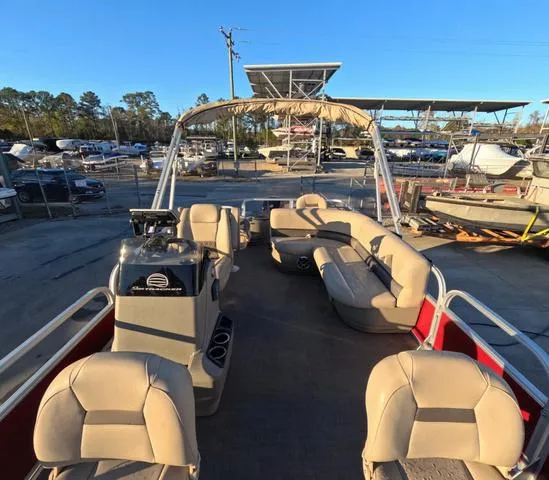 Slide: The Image of Sun Tracker Bass Buggy 18 DLX 2024 - 14