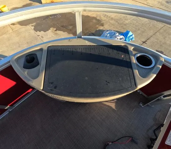 Slide: The Image of Sun Tracker Bass Buggy 18 DLX 2024 - 16