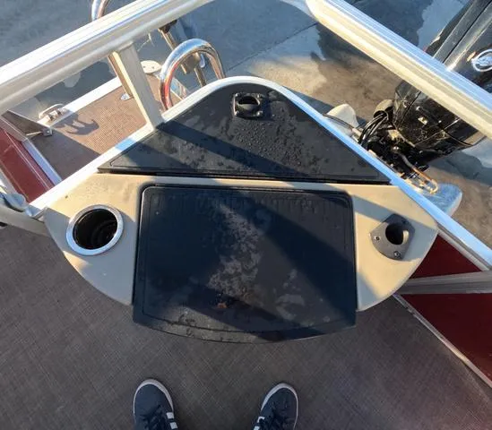 Slide: The Image of Sun Tracker Bass Buggy 18 DLX 2024 - 29