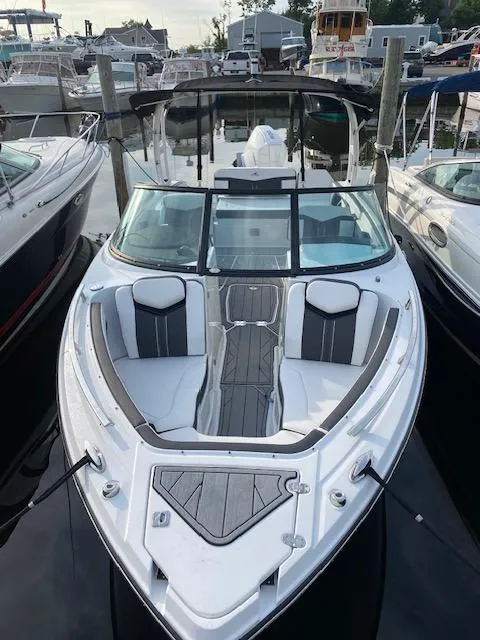 The Image of Monterey 255 SS 2022 - 0