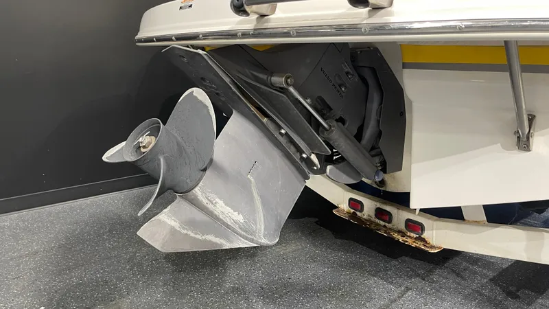 Slide: The Image of 2005 Chaparral 210 SSi boat propeller and stern detail. - 4