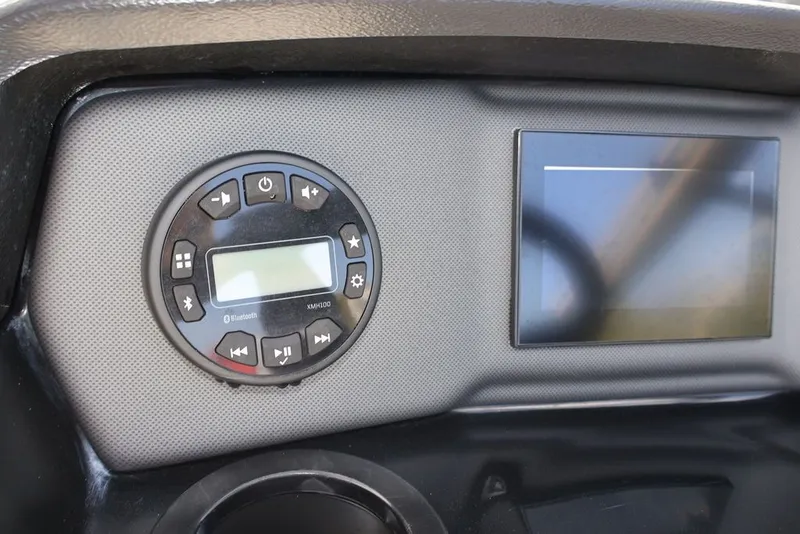 Slide: The Image of Yamaha SX190 2025 - 14