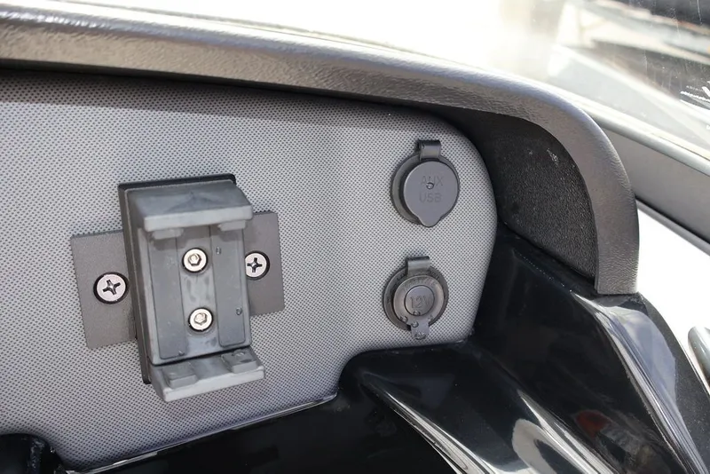 Slide: The Image of Yamaha SX190 2025 - 16