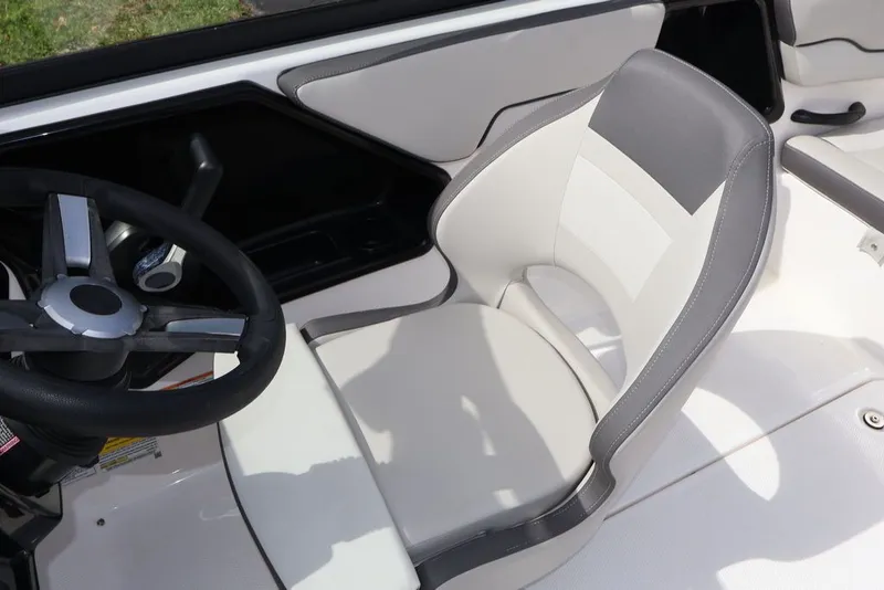 Slide: The Image of Yamaha SX190 2025 - 19