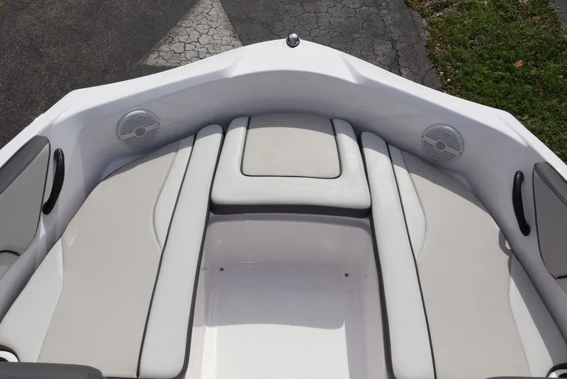 Slide: The Image of Yamaha SX190 2025 - 20