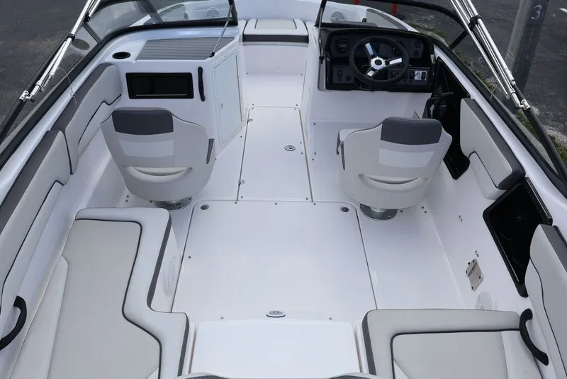 Slide: The Image of Yamaha SX190 2025 - 6