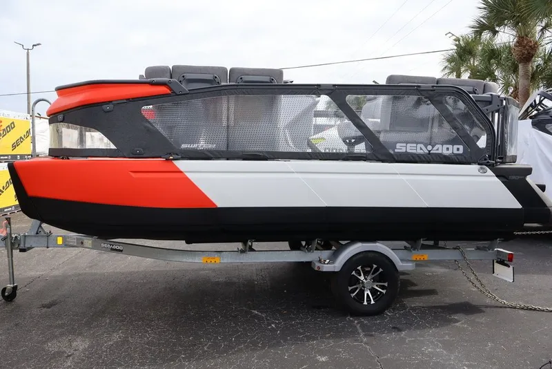 Slide: The Image of Sea-Doo Switch Cruise 18 2025 - 3