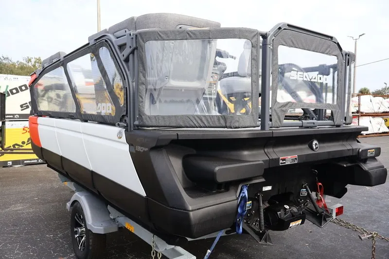 Slide: The Image of Sea-Doo Switch Cruise 18 2025 - 4