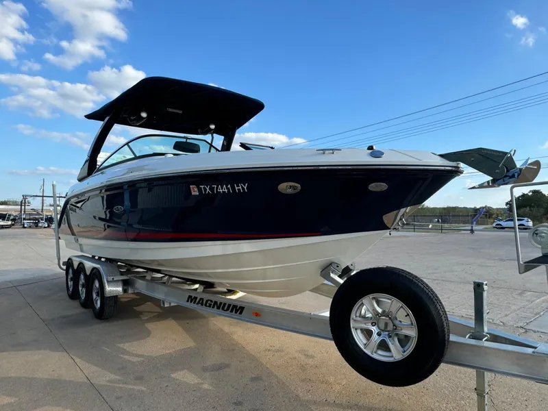 Slide: The Image of Sea Ray SLX 280 2020 - 11