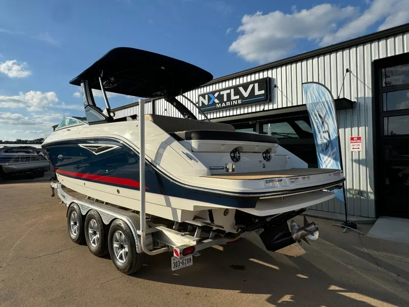 Slide: The Image of Sea Ray SLX 280 2020 - 3