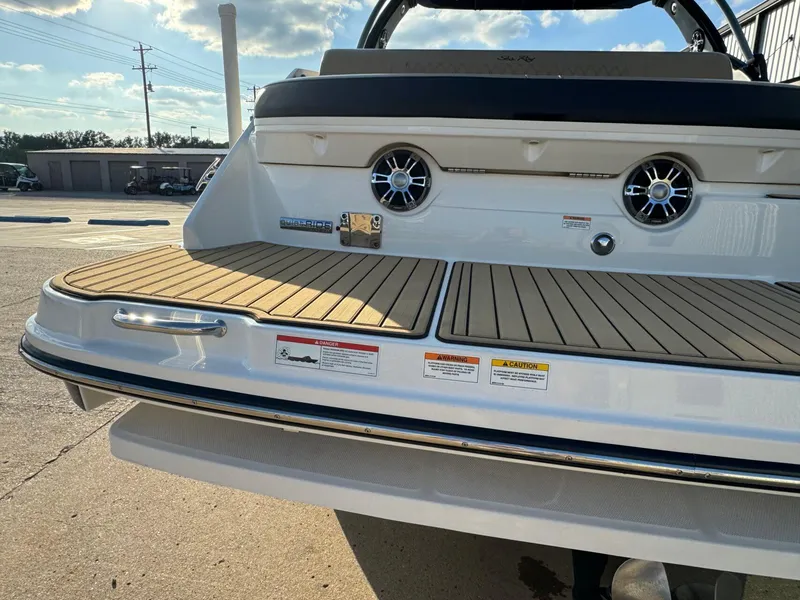 Slide: The Image of Sea Ray SLX 280 2020 - 6