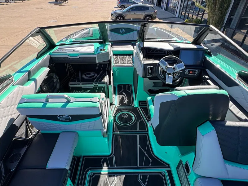 Slide: The Image of Tigé 23ZX Ultre' 2025 - 19