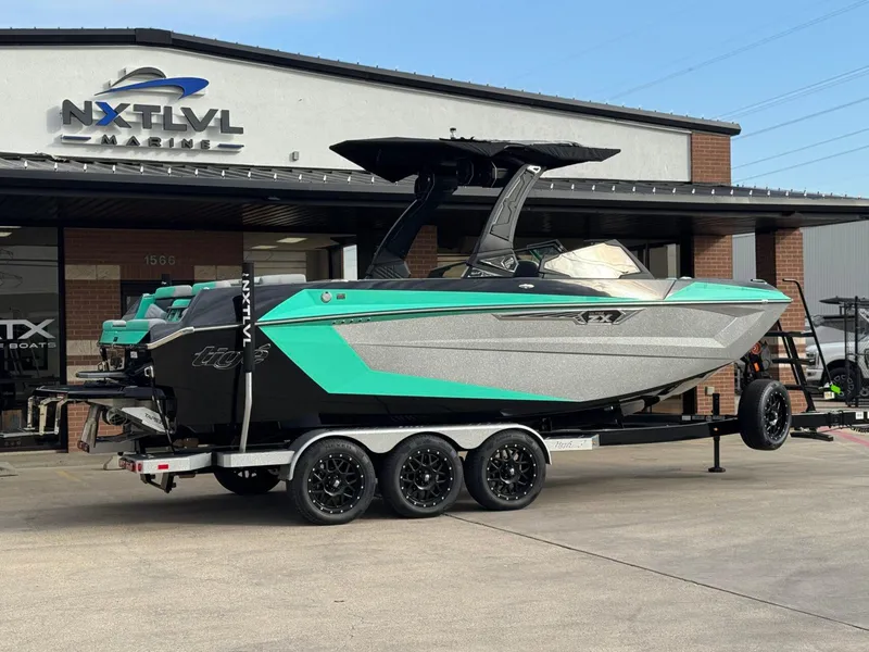 Slide: The Image of Tigé 23ZX Ultre' 2025 - 3