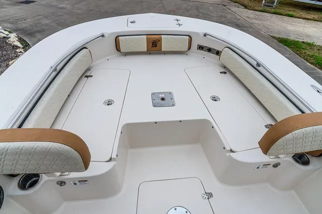 Slide: The Image of Carolina 22 Ultra Elite 2025 - 10