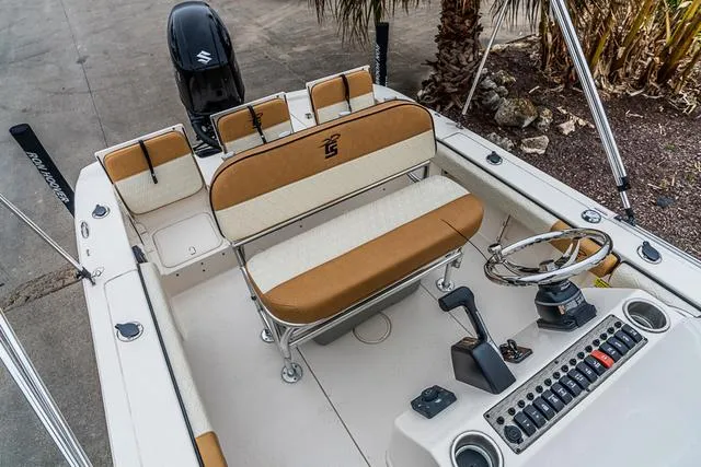 Slide: The Image of Carolina 22 Ultra Elite 2025 - 15