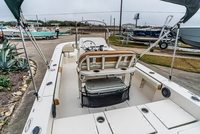 Slide: The Image of Carolina 22 Ultra Elite 2025 - 16