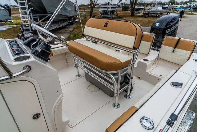 Slide: The Image of Carolina 22 Ultra Elite 2025 - 7