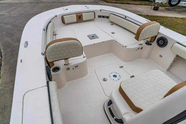 Slide: The Image of Carolina 22 Ultra Elite 2025 - 9