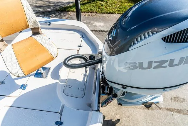 Slide: The Image of Sea Chaser 26 LX 2025 - 15