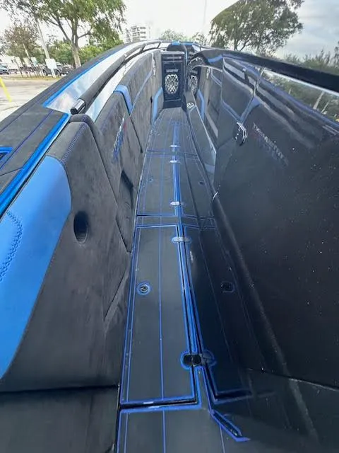 Slide: The Image of Gunnel - 12