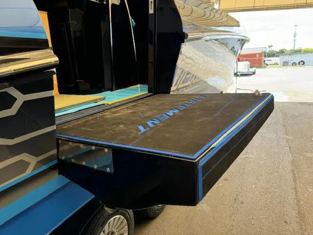 Slide: The Image of Hydraulic Beach door - 14