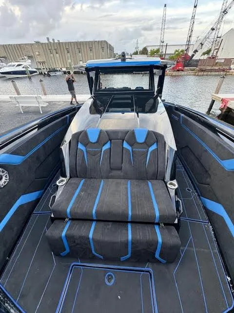 Slide: The Image of Bow lounger seating - 5