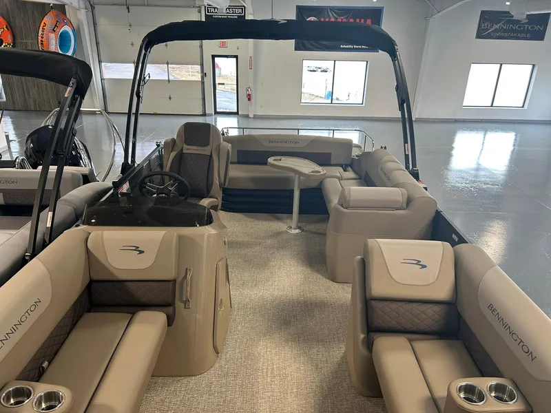 Slide: The Image of 2025 Bennington 22 SX - 14