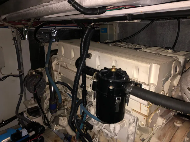 Slide: The Image of Bayliner 5288 PILOTHOUSE 2002 - 52