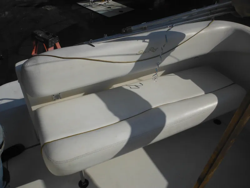 Slide: The Image of White seating area on a 2002 Sea Ray 260 Sundancer boat. - 38