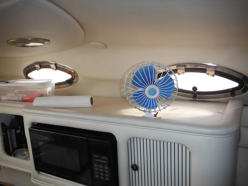 Slide: The Image of Sea Ray Sundancer 260 2002 - 78