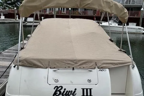 Slide: The Image of Sea Ray Sundancer 260 2002 - 98