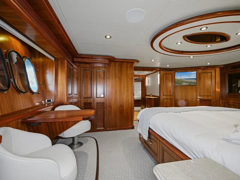 Slide: The Image of President Sterling 107 Co Ownership 2011 - 56