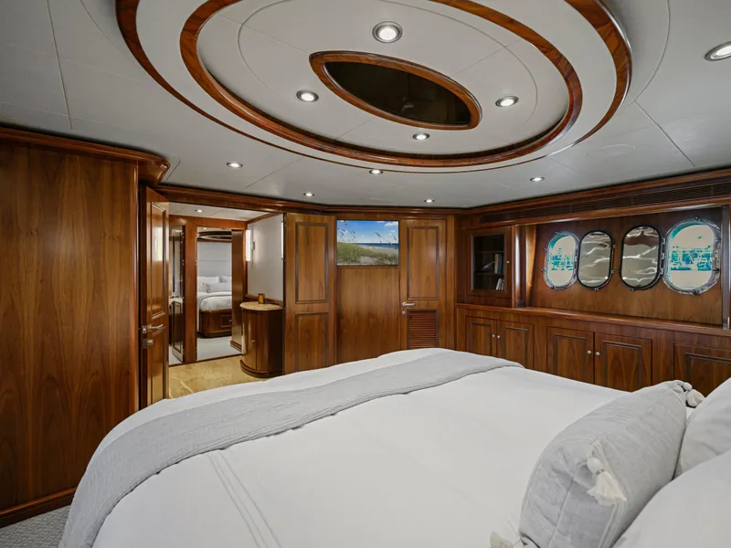 Slide: The Image of President Sterling 107 Co Ownership 2011 - 57