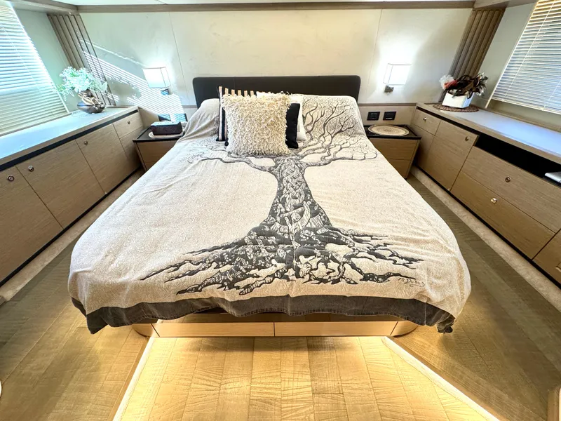 Slide: The Image of Master StateRoom - Full Beam  - 15