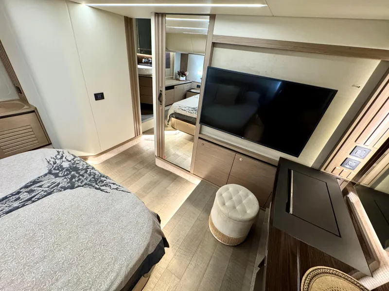 Slide: The Image of Master StateRoom - Forward  - 71
