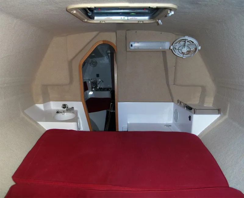 Slide: The Image of Corsair 970 V berth - 5