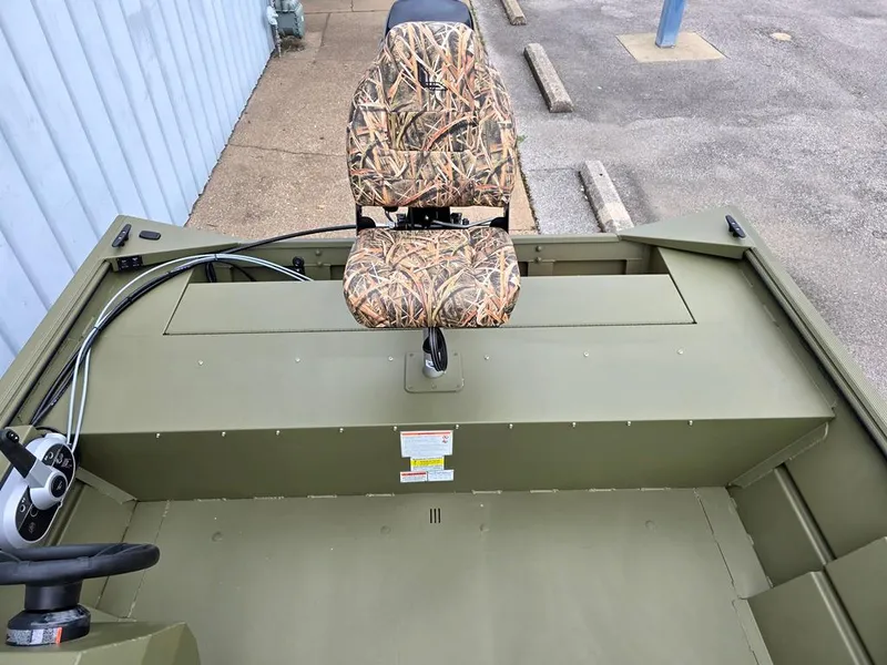 Slide: The Image of Aft casting deck with optional storage door - 8