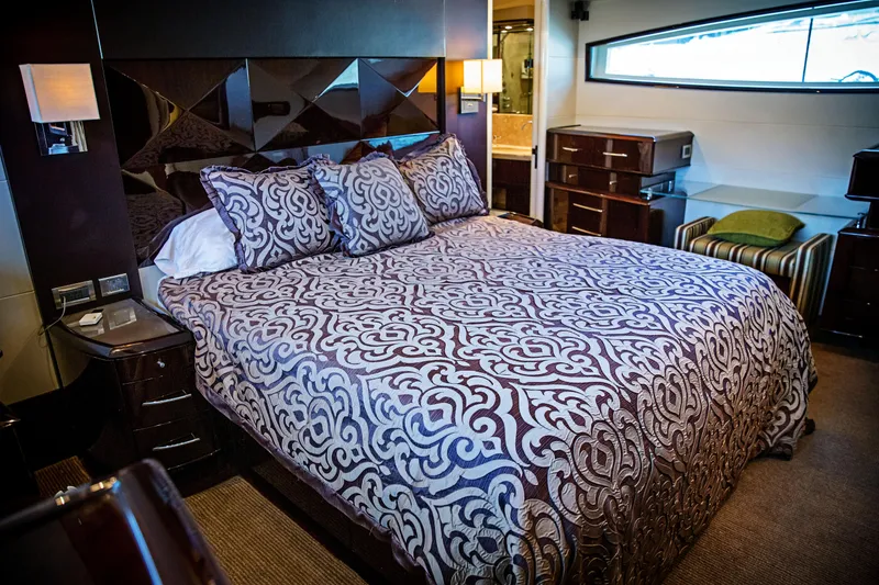 Slide: The Image of Lazzara Yachts Lsx 75 2008 - 72