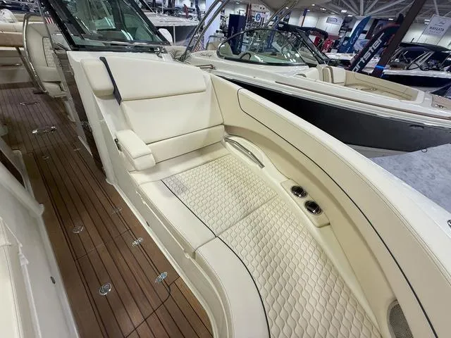 Slide: The Image of Chris-Craft Launch 31 GT 2025 - 27