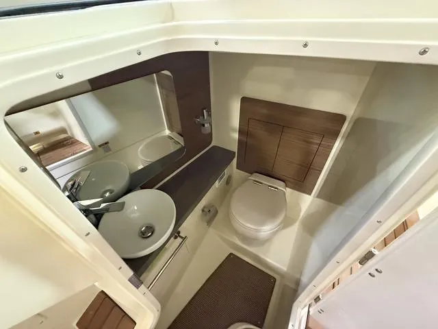 Slide: The Image of Chris-Craft Launch 31 GT 2025 - 23