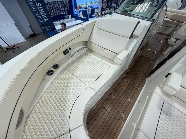 Slide: The Image of Chris-Craft Launch 31 GT 2025 - 28