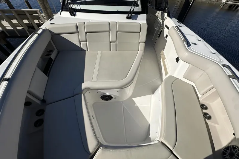 Slide: The Image of Boston Whaler 380 Realm 2023 - 25