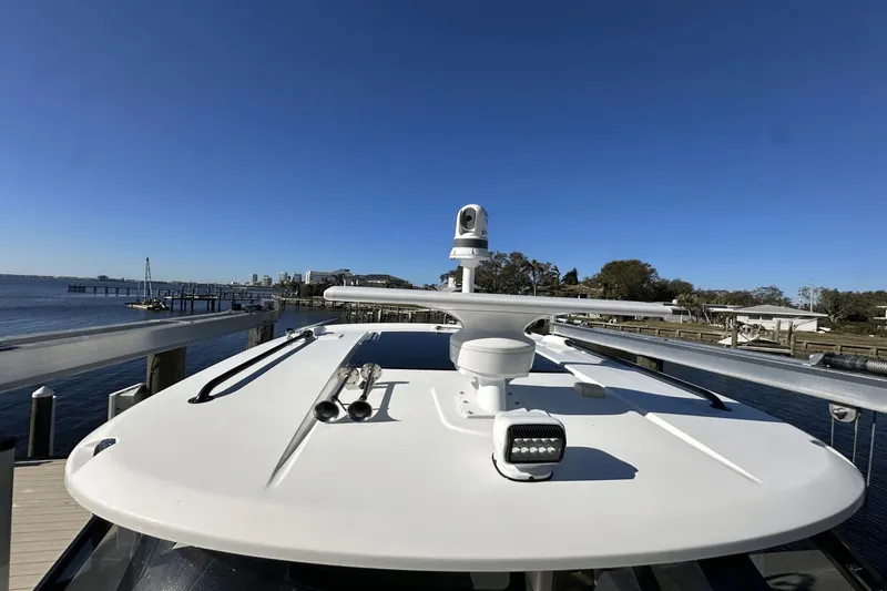 Slide: The Image of Boston Whaler 380 Realm 2023 - 28