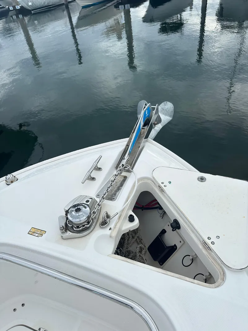 Slide: The Image of Boston Whaler 240 Outrage 2006 - 11