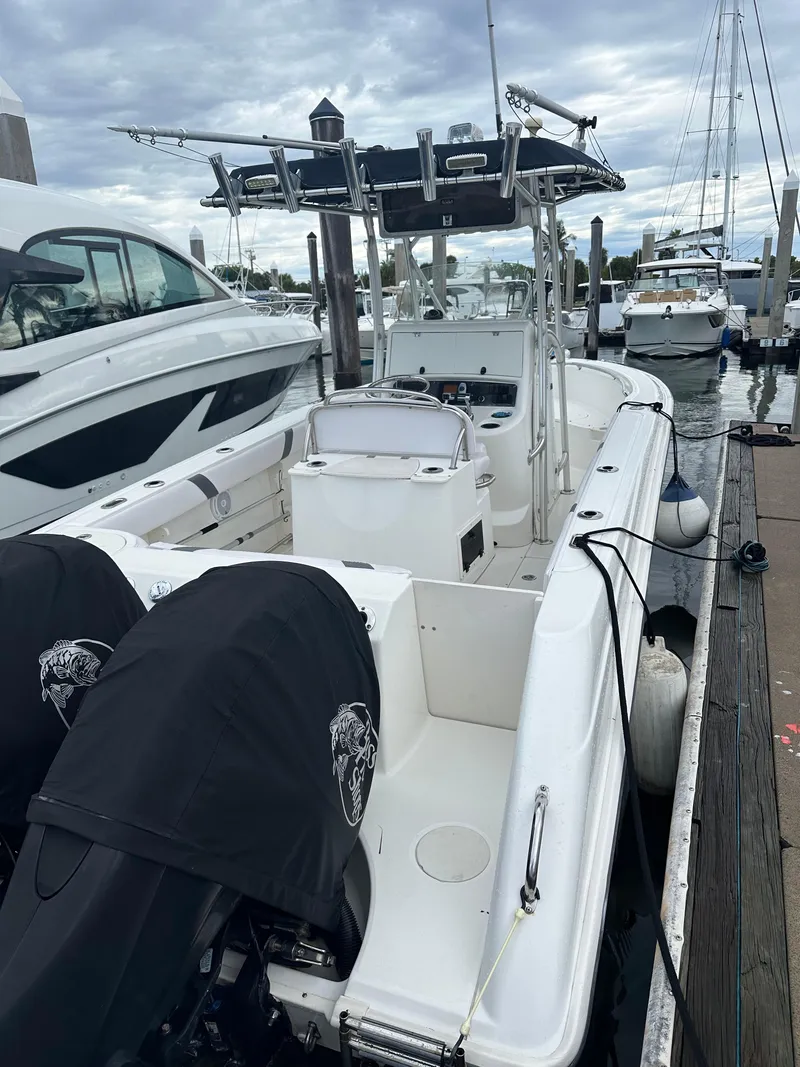 Slide: The Image of Boston Whaler 240 Outrage 2006 - 3