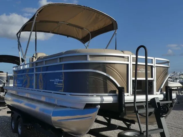 Slide: The Image of Sun Tracker SportFish 20 DLX 2025 - 6