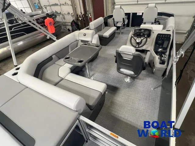 Slide: The Image of Princecraft 21 Sportfisher 2-S Pontoon & Mercury 4-Stroke EFI 2025 - 23