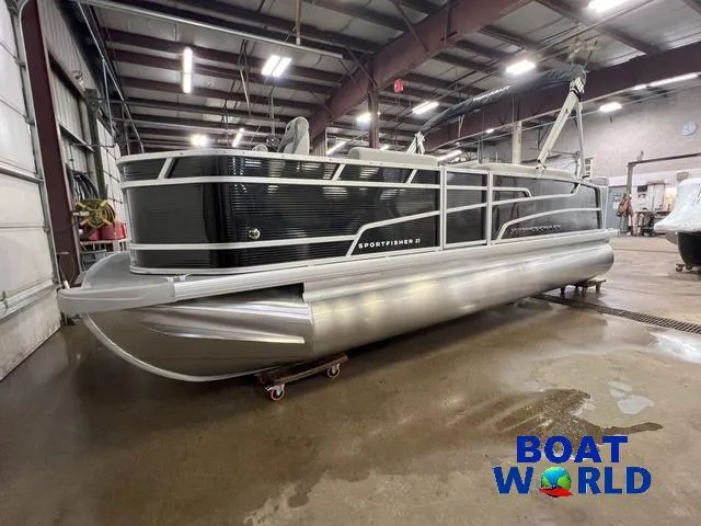 Slide: The Image of Princecraft 21 Sportfisher 2-S Pontoon & Mercury 4-Stroke EFI 2025 - 32