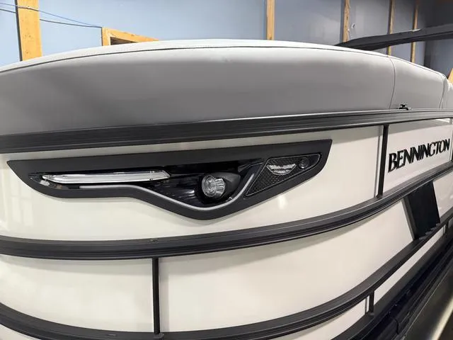 Slide: The Image of Bennington M Quad Bench 22 MFB Tritoon 2025 - 4